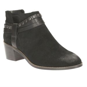 Clarks Somerset Breccan Shine Black Suede, Western, Stacked Heel Bootie. 8.5M
